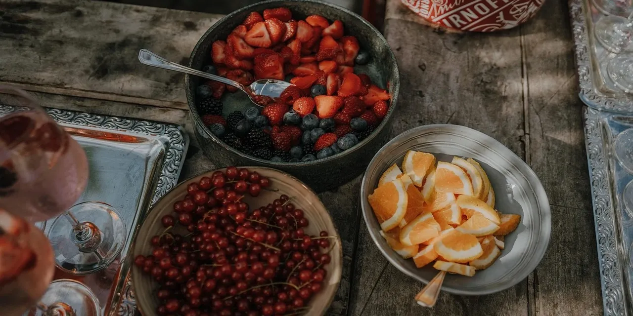 Hampstead Heath / Richmond Park, London's best picnic spots