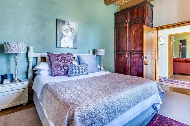 Bedroom by Margot Hartford Photography