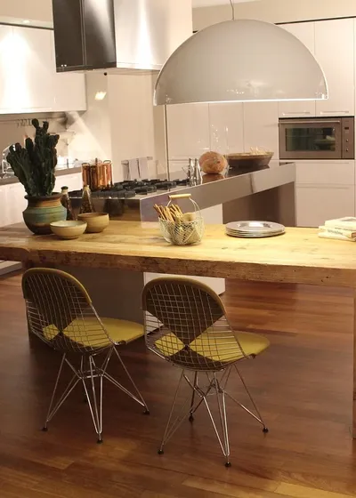 Kitchen by Margot Hartford Photography